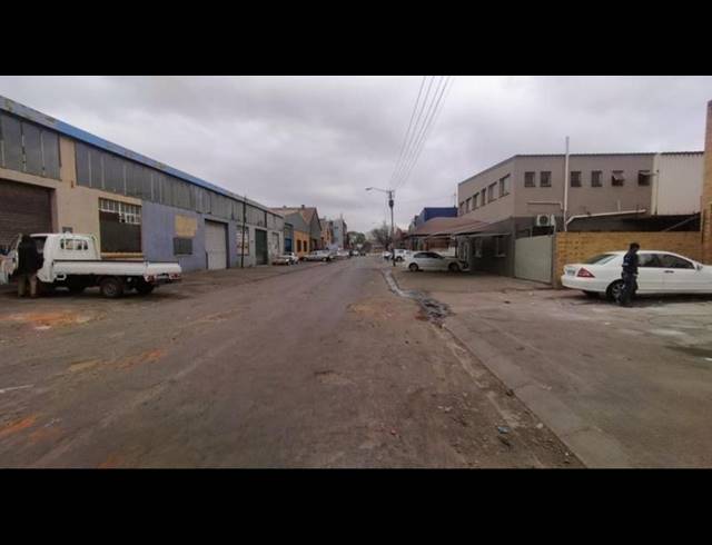INDUSTRIAL FOR SALE IN GERMISTON CENTRAL
